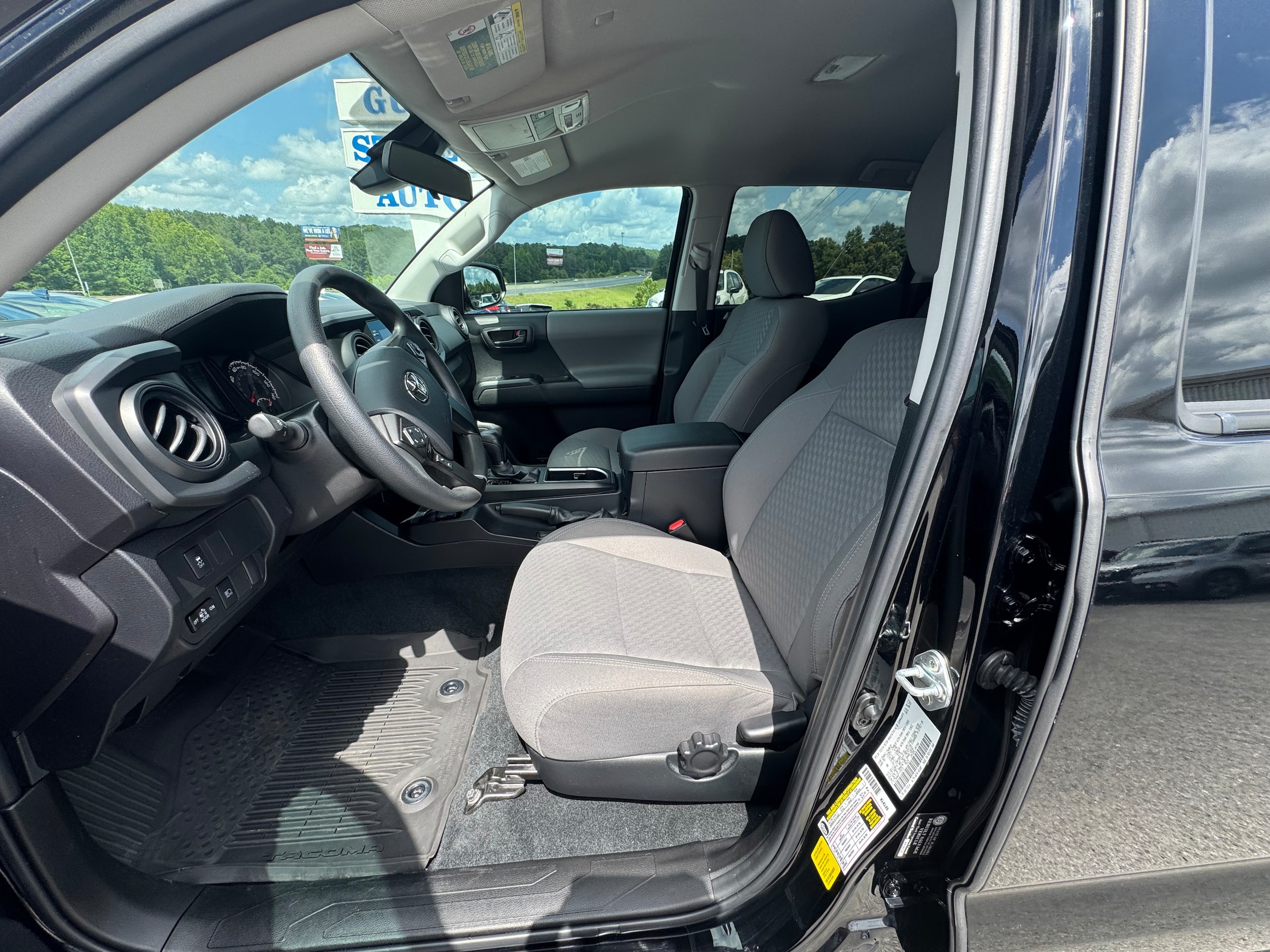 2023 Toyota Tacoma SR - Photo 10