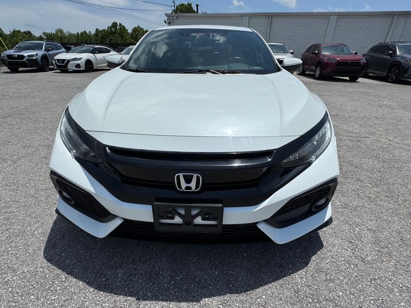 2017 Honda Civic Sport Touring Hatchback photo 3