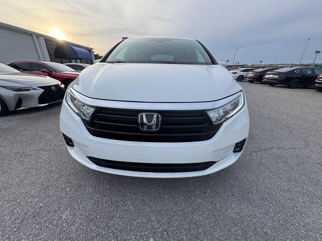 Used 2024 Honda Odyssey Touring Van