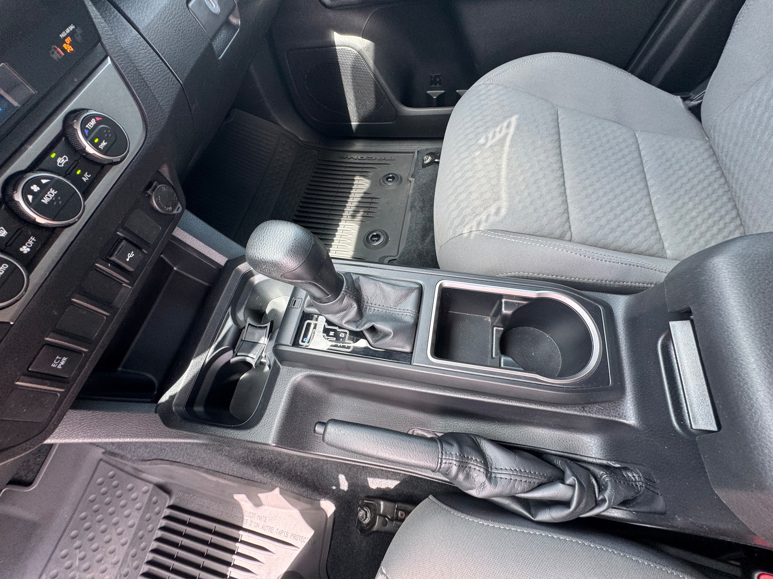 2023 Toyota Tacoma SR - Photo 15
