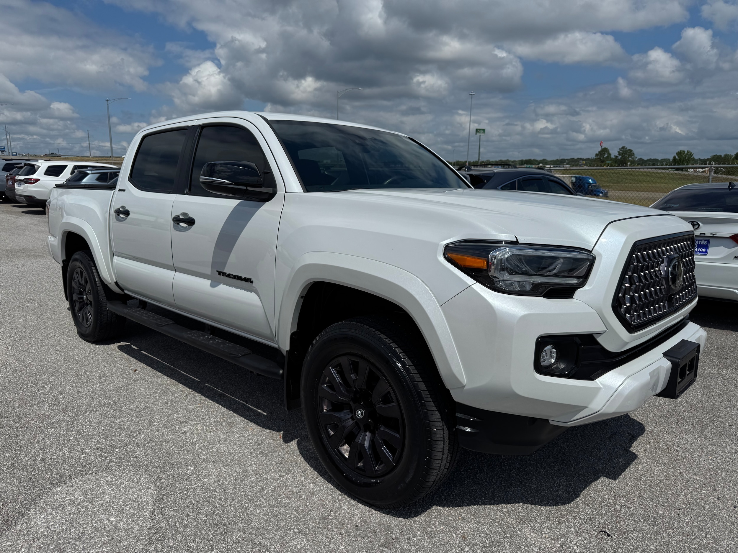 2023 Toyota Tacoma Limited - Photo 12