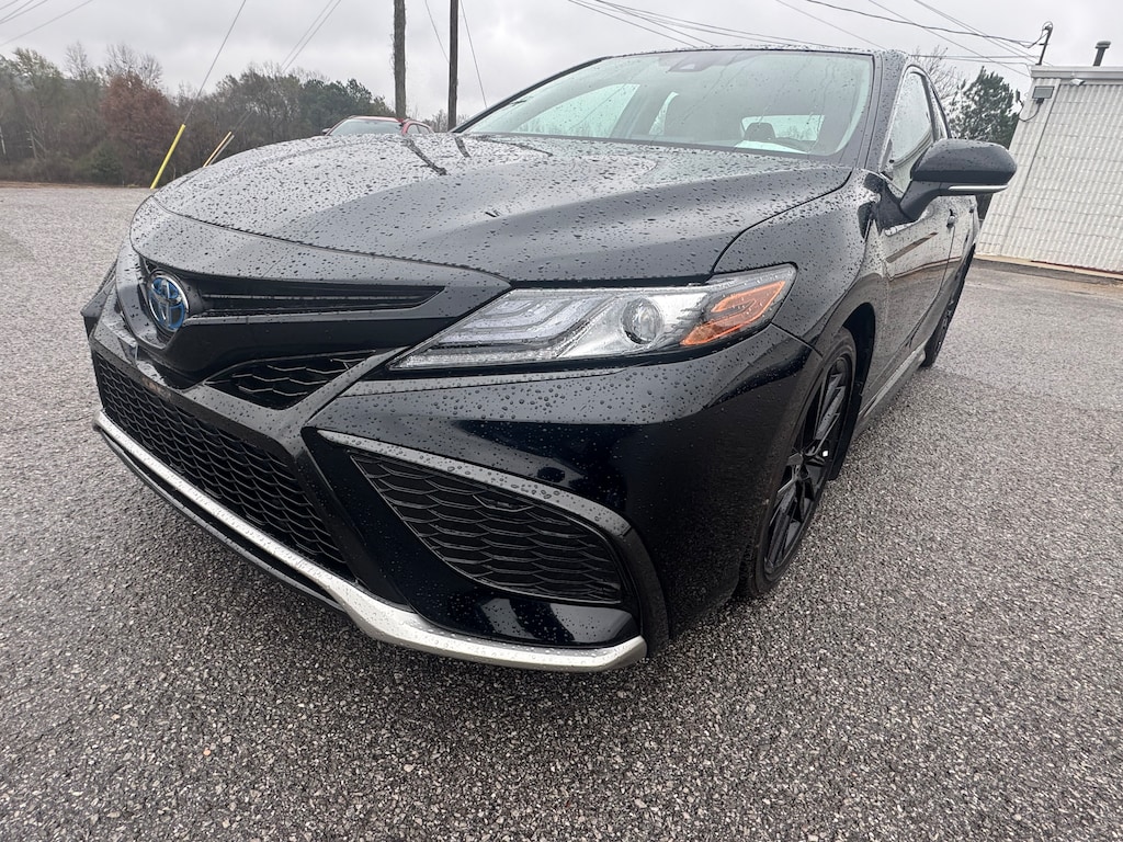 Used 2024 Toyota Camry Hybrid XSE Sedan