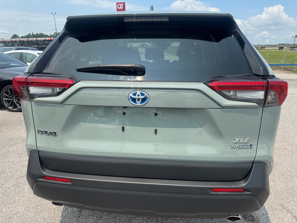 Used 2021 Toyota RAV4 Hybrid XLE SUV