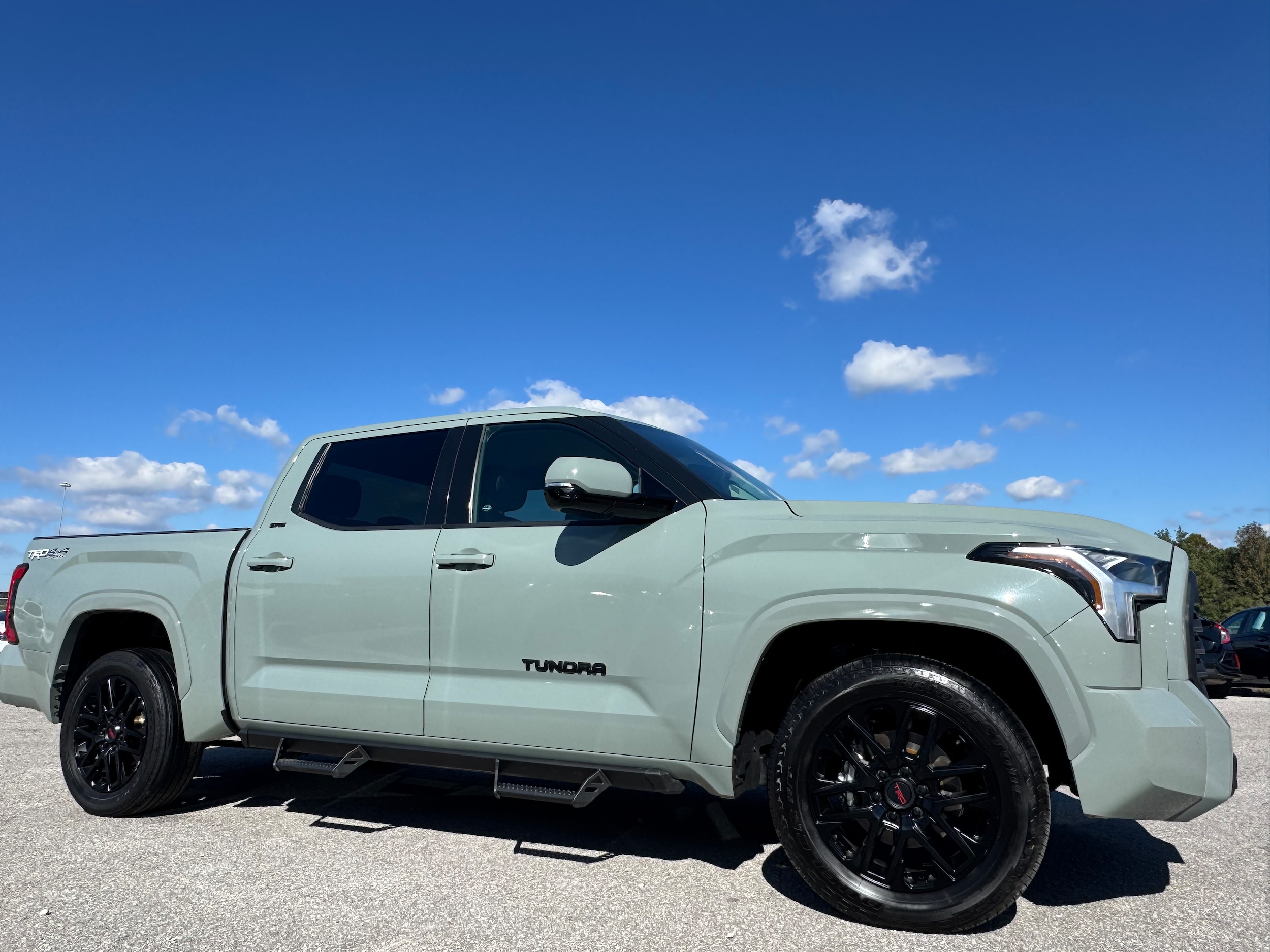 2023 Toyota Tundra SR5's photo