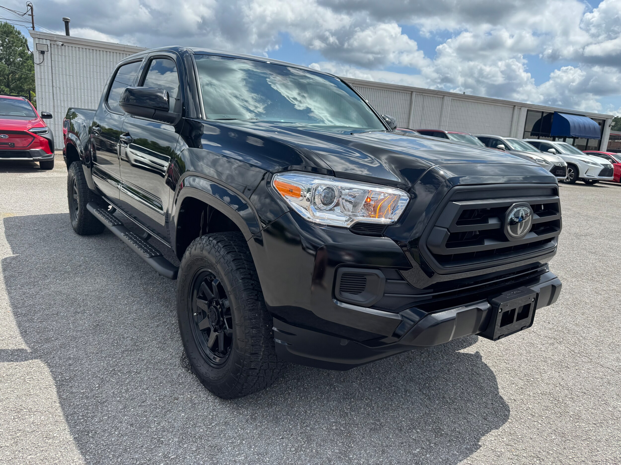 2023 Toyota Tacoma SR5 photo 3