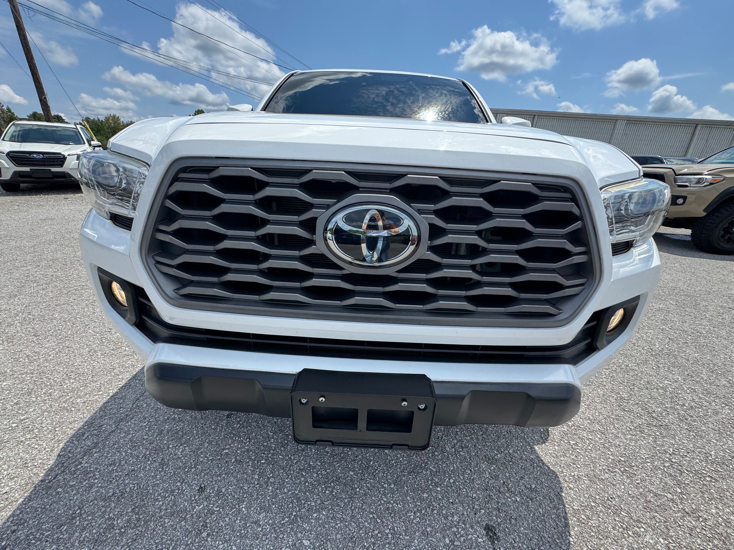 2021 Toyota Tacoma TRD photo 2