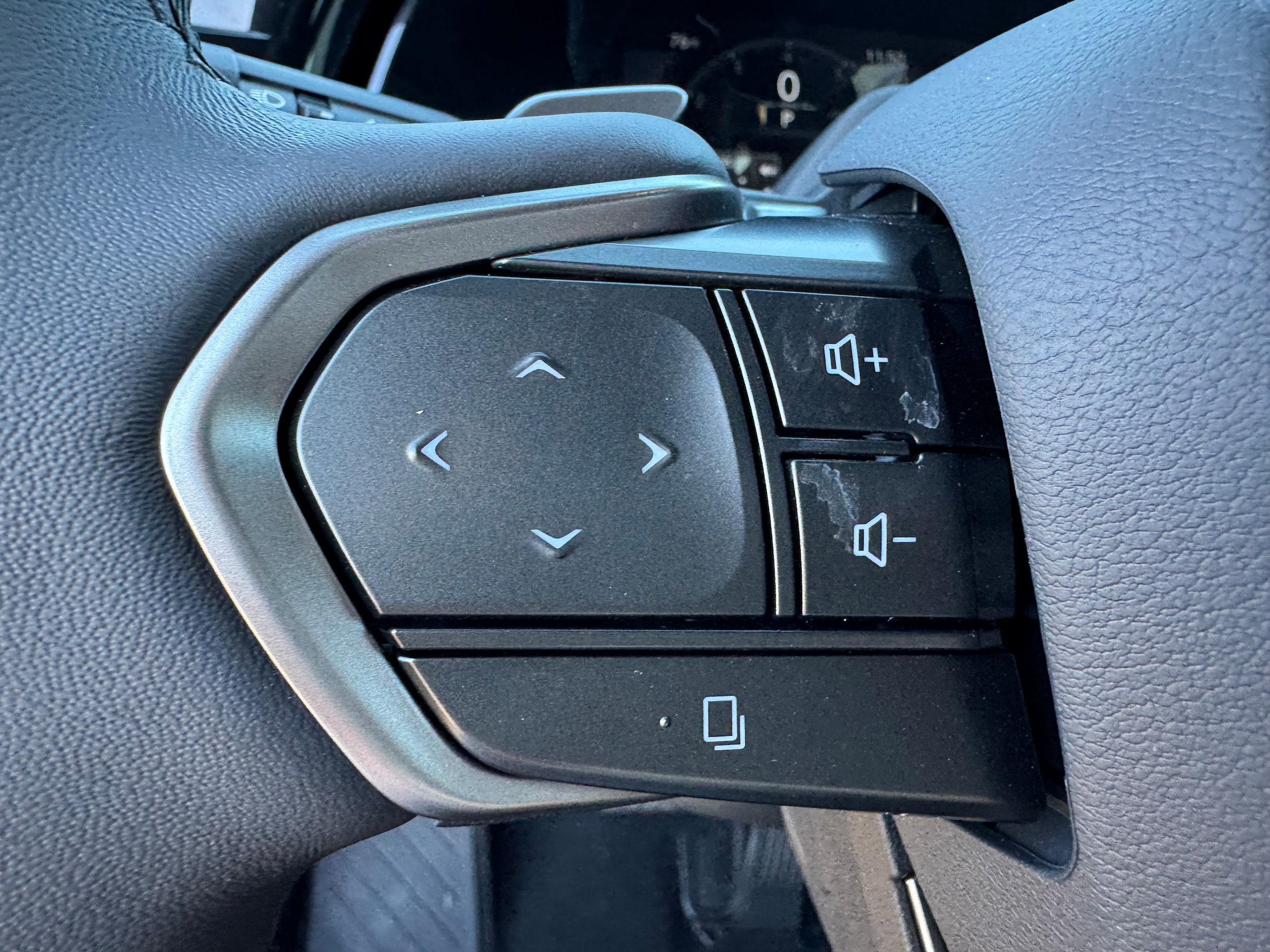 2025 Lexus RX 350 - Photo 22