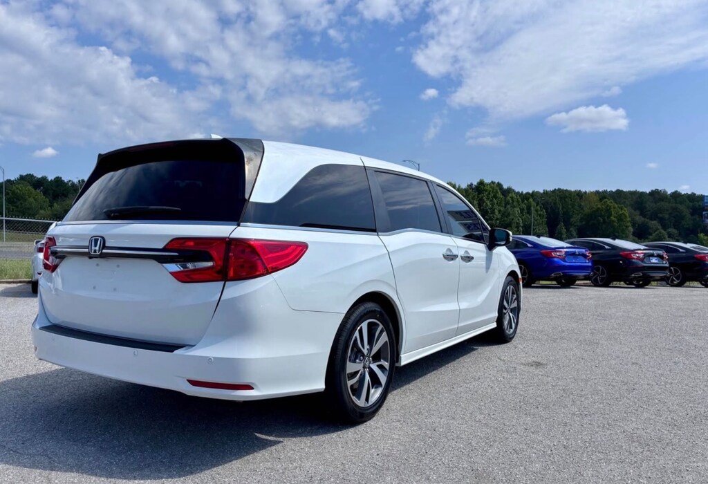 Used 2022 Honda Odyssey Touring Van