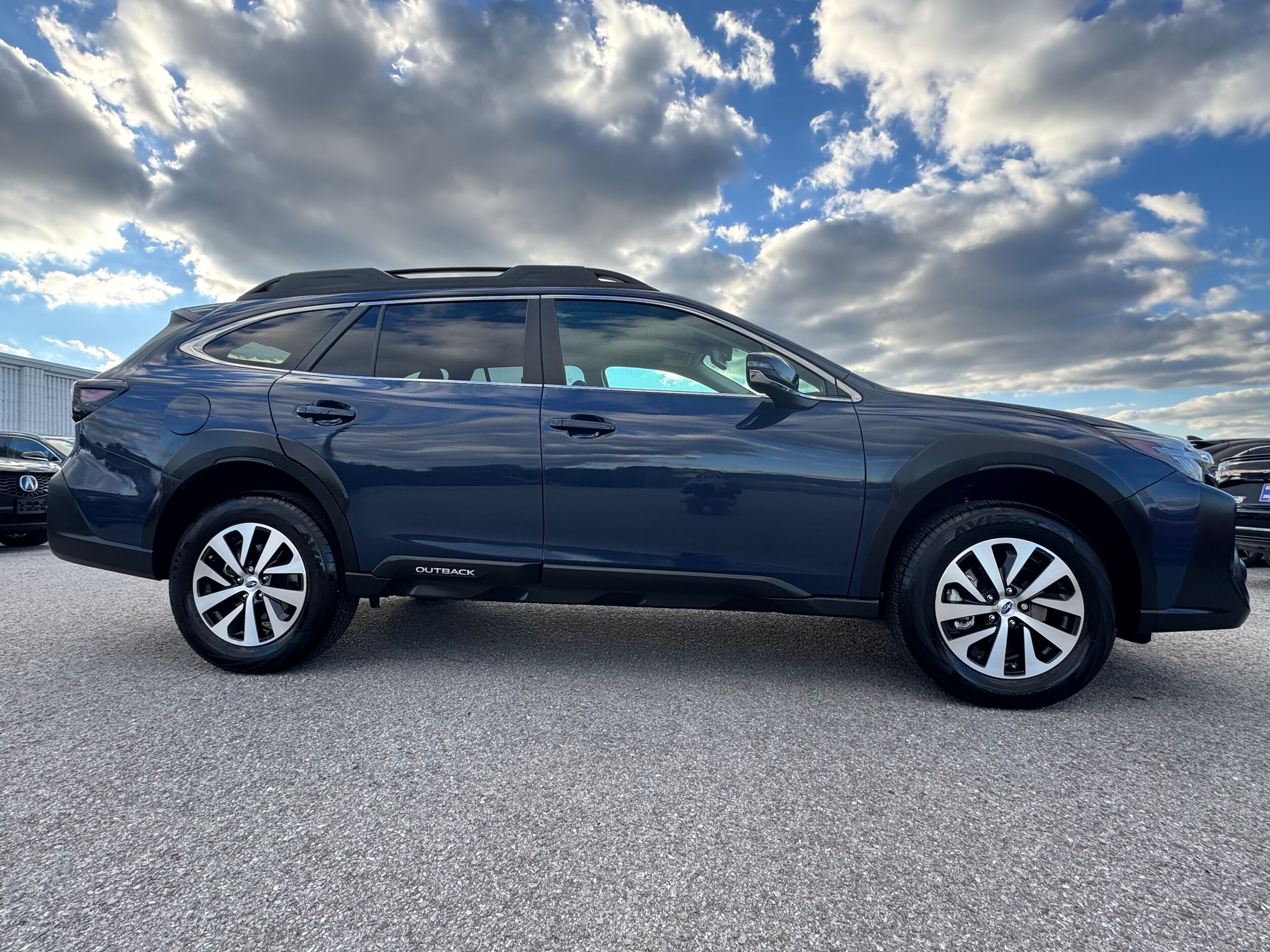 2025 Subaru Outback Premium photo 4