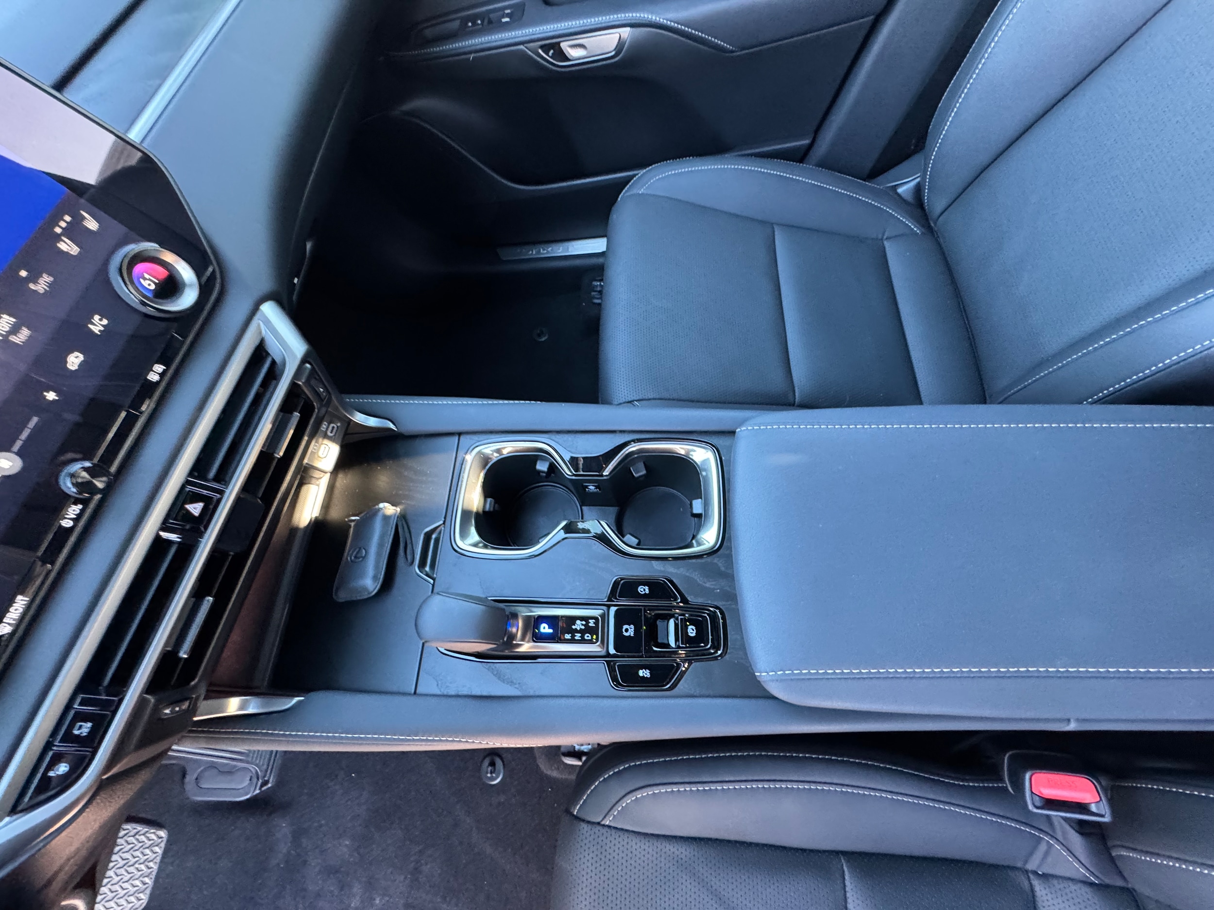 2025 Lexus RX 350 - Photo 11