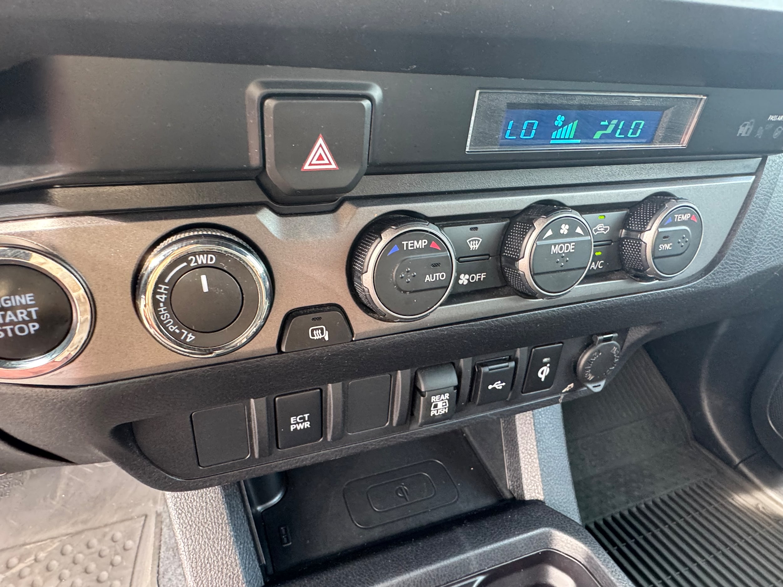 2023 Toyota Tacoma TRD Sport - Photo 14