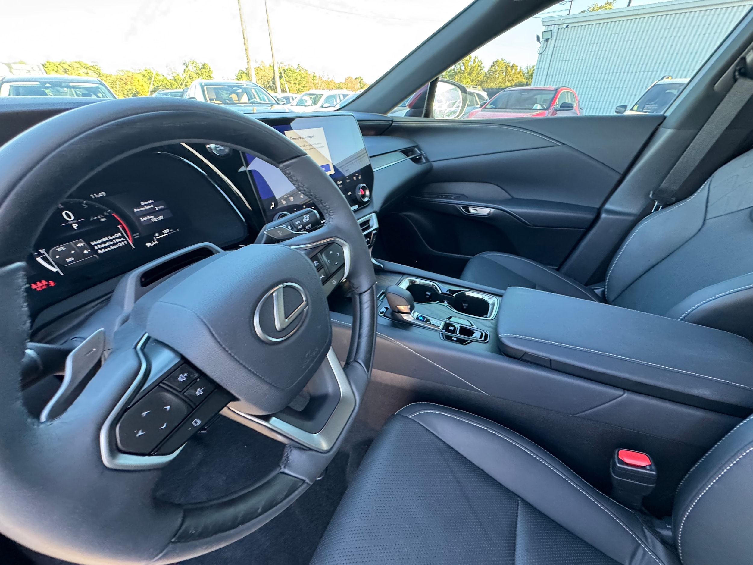 2025 Lexus RX 350 - Photo 13