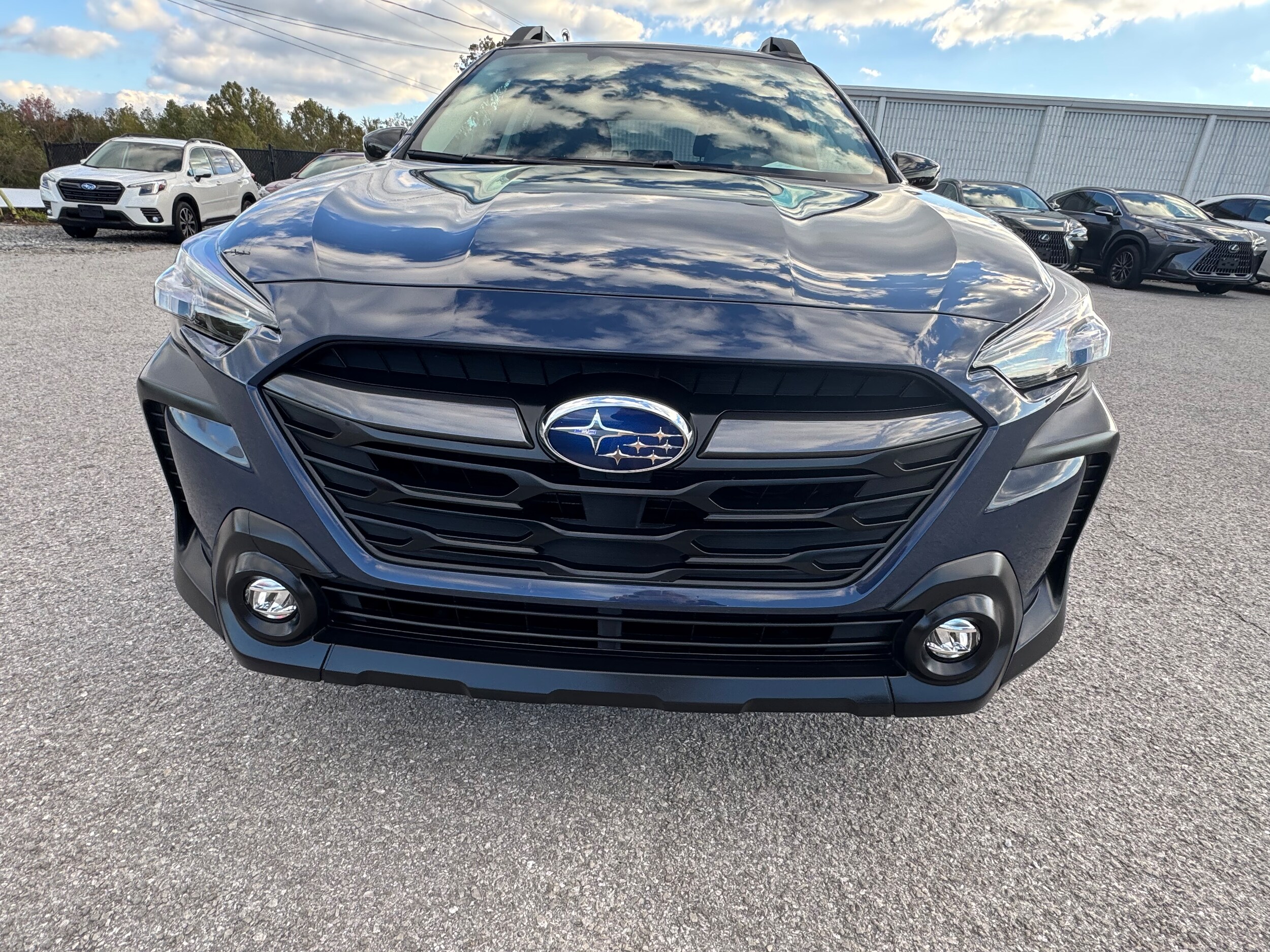 2025 Subaru Outback Premium photo 3