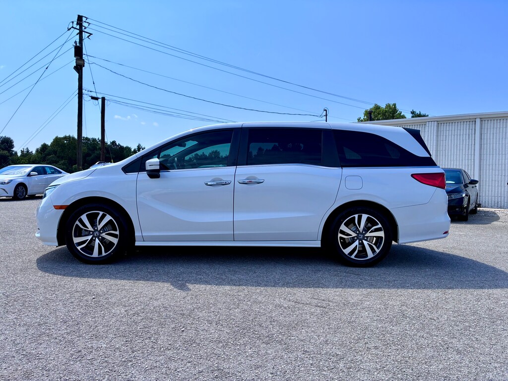 Used 2022 Honda Odyssey Touring Van
