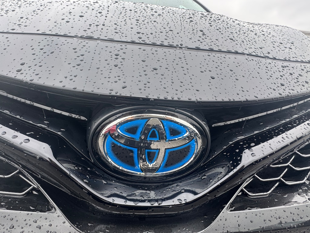 Used 2024 Toyota Camry Hybrid XSE Sedan