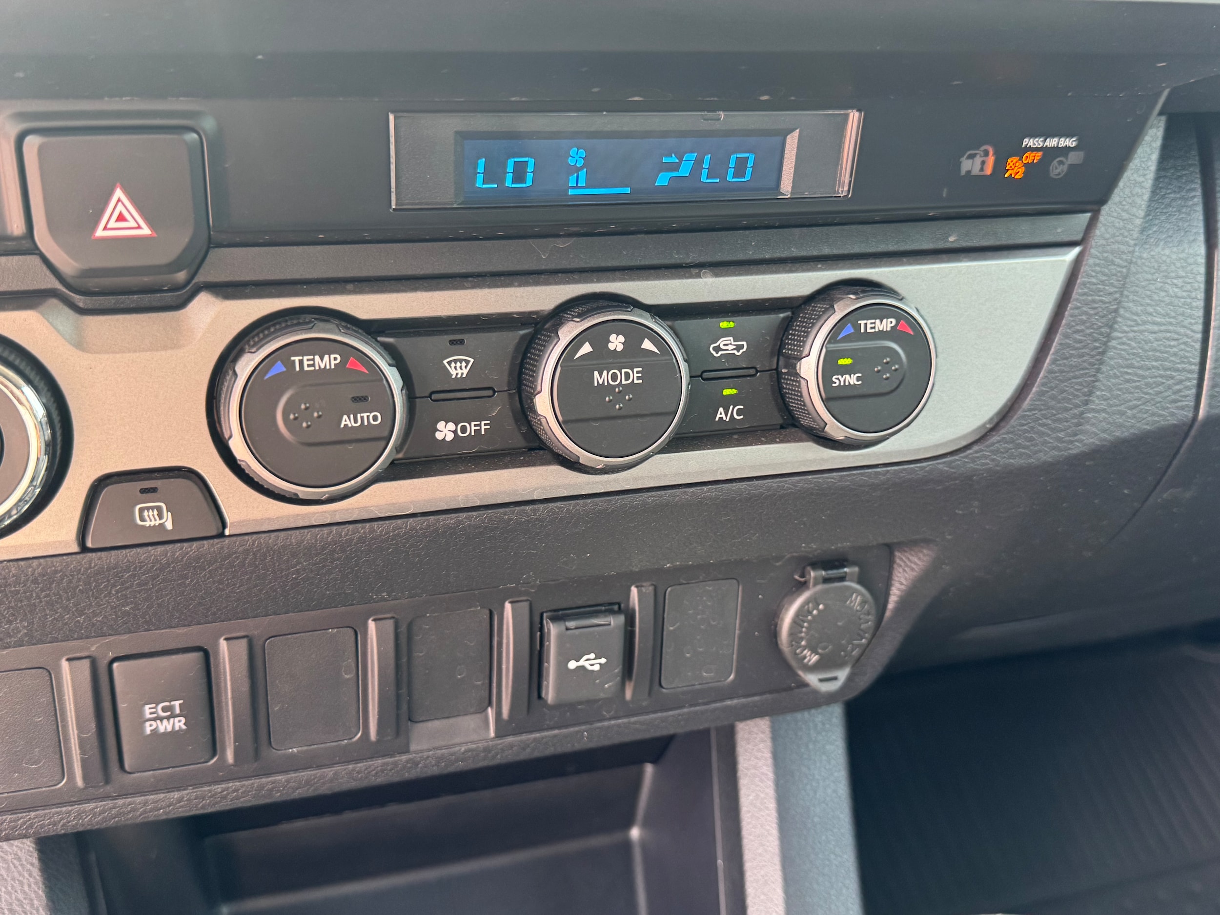 2023 Toyota Tacoma SR - Photo 17