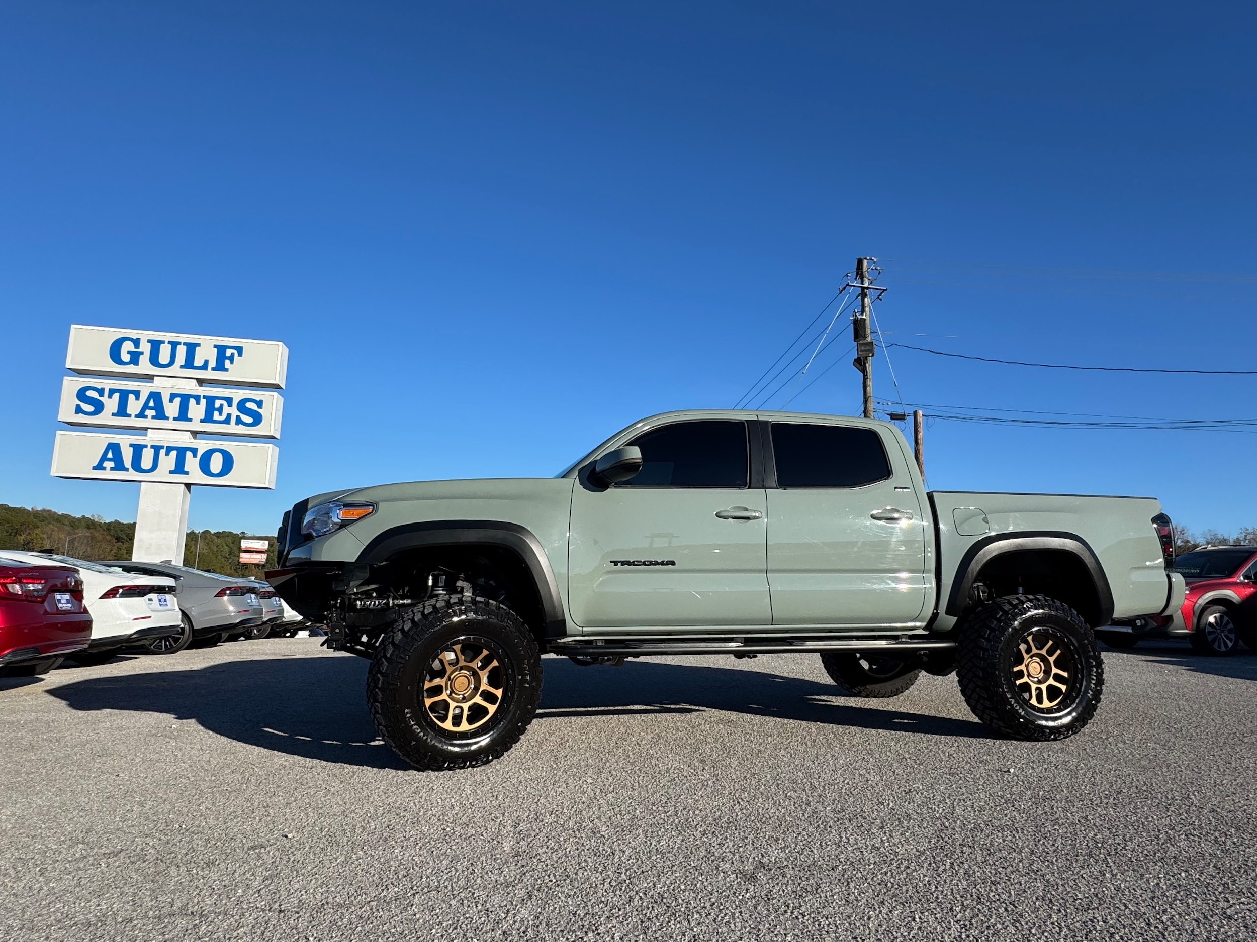2023 Toyota Tacoma Trail's photo