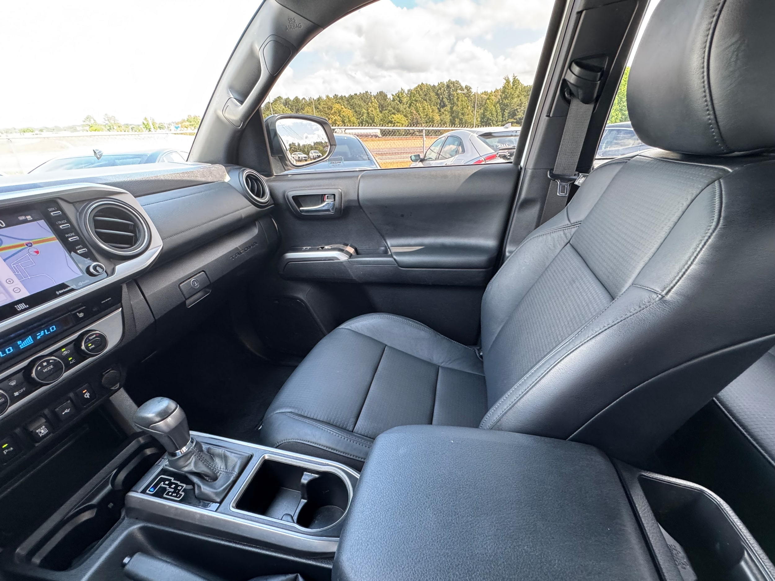 2023 Toyota Tacoma Limited - Photo 10