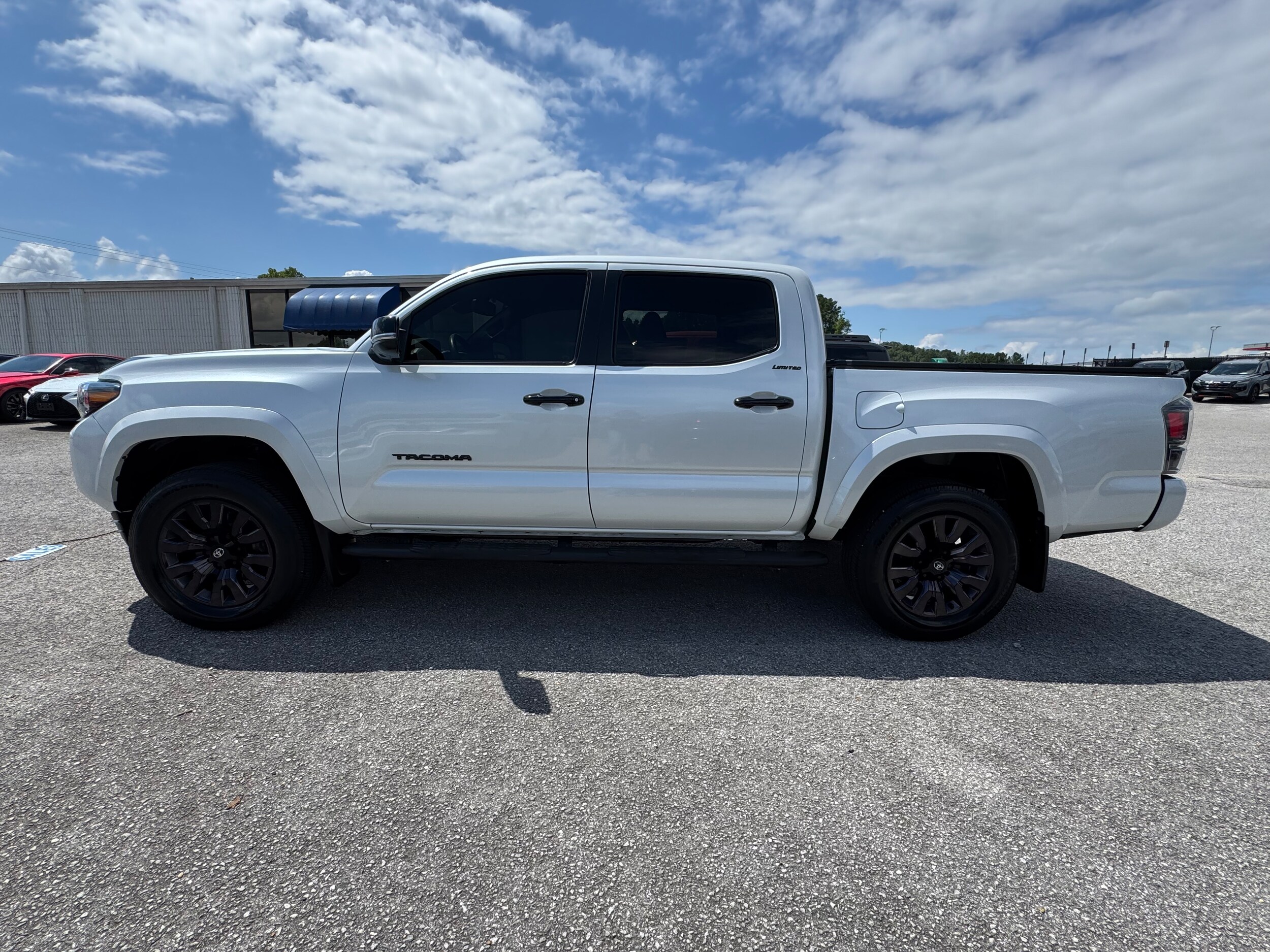 2023 Toyota Tacoma Limited photo 2
