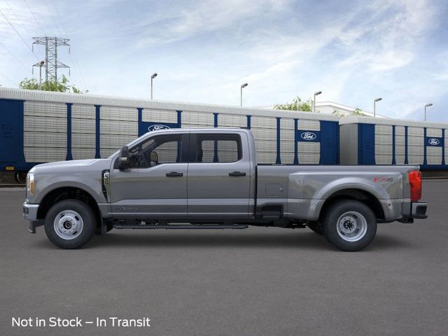 2026 Ford F-350 photo 3