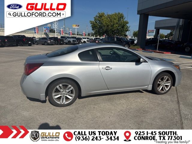 2010 Nissan Altima 2.5 S photo 2