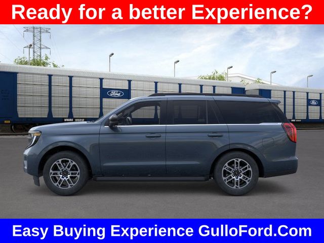 2025 Ford Expedition photo 3