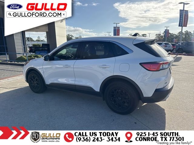 2020 Ford Escape SE photo 2