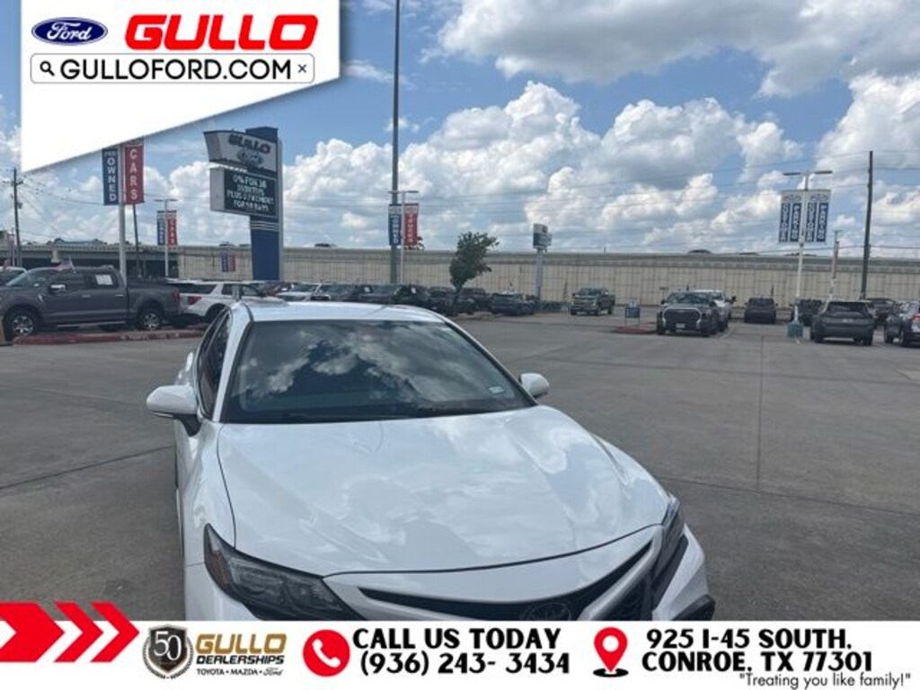 Used 2024 Toyota Camry SE Sedan