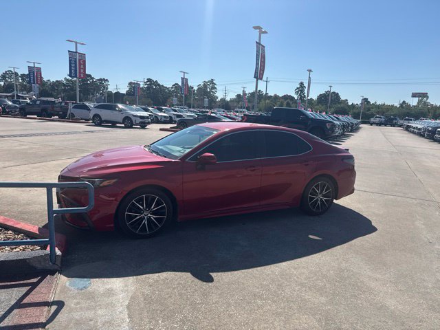 Used 2021 Toyota Camry SE Sedan