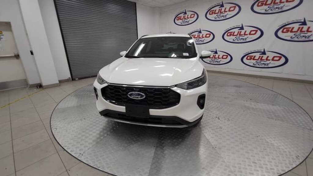 New 2026 Ford Escape Hybrid ST-Line Select SUV