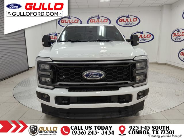 2023 Ford F-250 photo 2