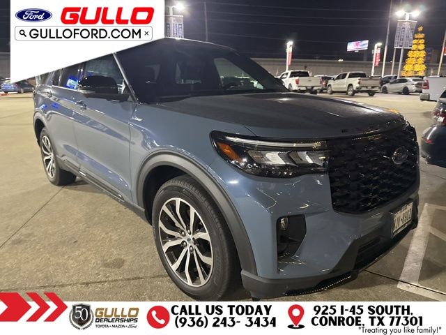 2025 Ford Explorer ST-Line photo 2