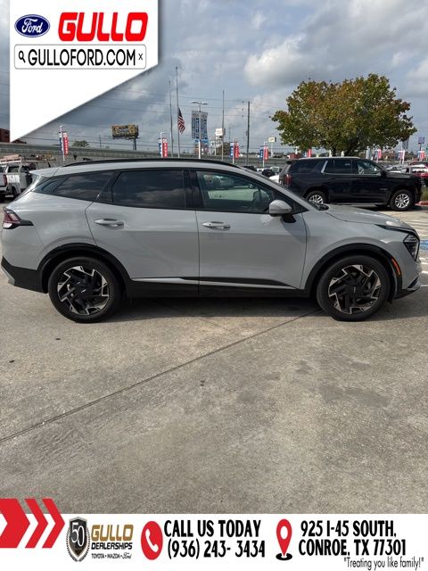 2023 Kia Sportage photo 2