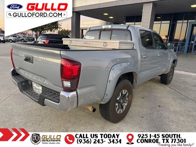 2020 Toyota Tacoma SR5 photo 2