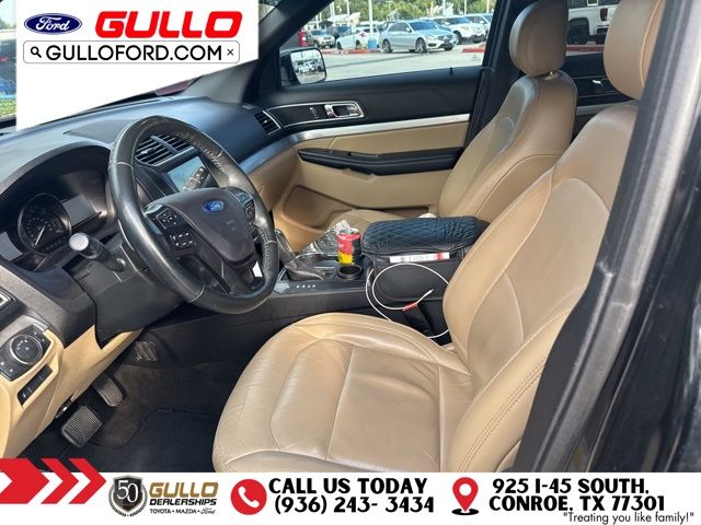 2017 Ford Explorer XLT photo 4