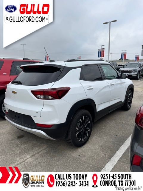 2023 Chevrolet Trailblazer LT photo 2
