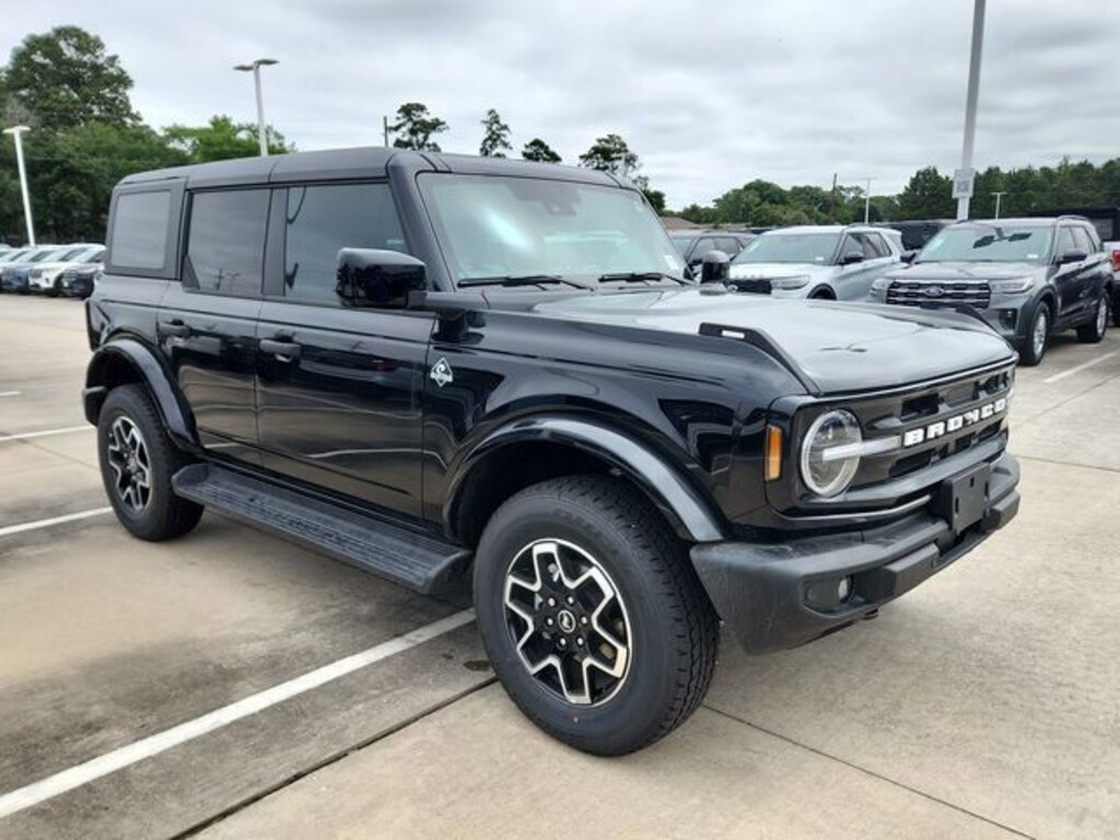 New 2026 Ford Bronco Outer Banks SUV