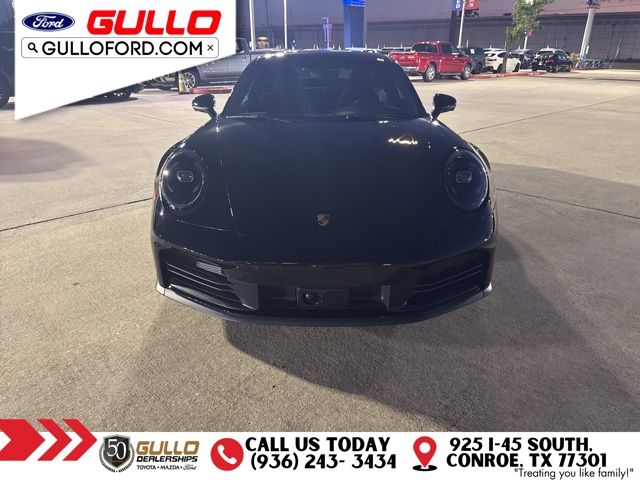 2025 Porsche 911 photo 2