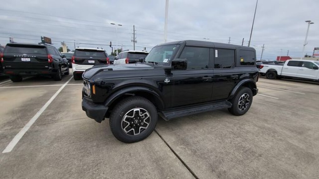 New 2026 Ford Bronco Outer Banks SUV