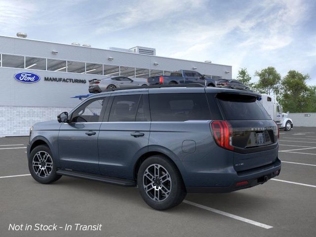 2025 Ford Expedition photo 2