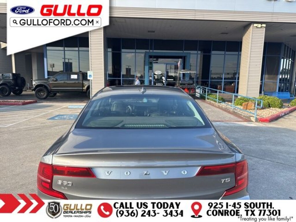 Used 2018 Volvo S90 T5 Momentum Sedan