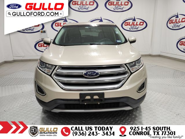 2017 Ford Edge Titanium photo 2
