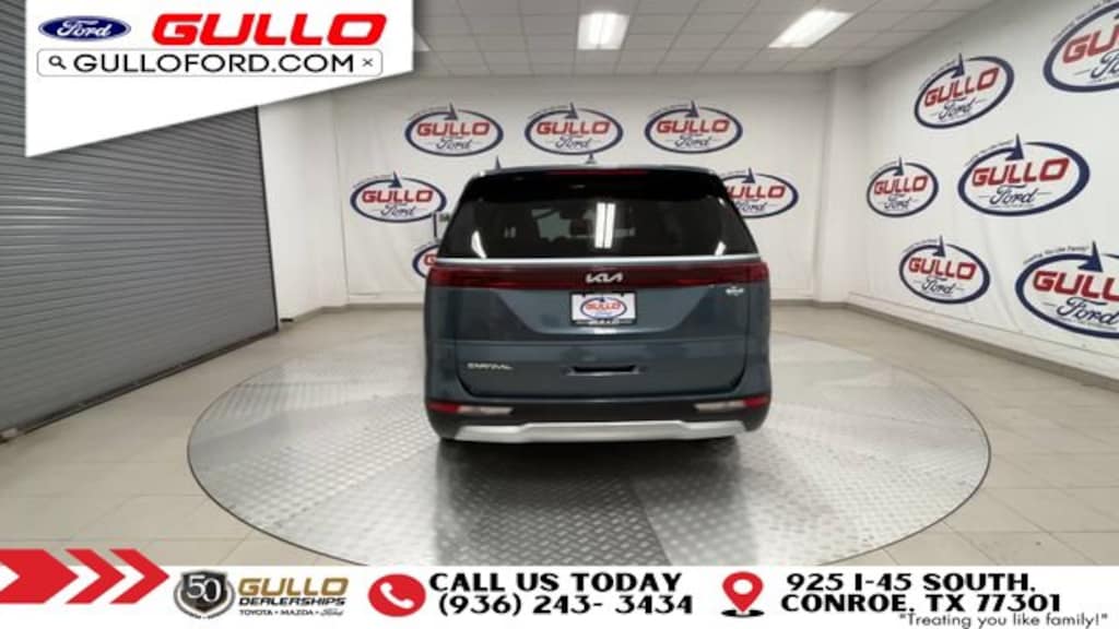 Used 2024 Kia Carnival EX Minivan/Van