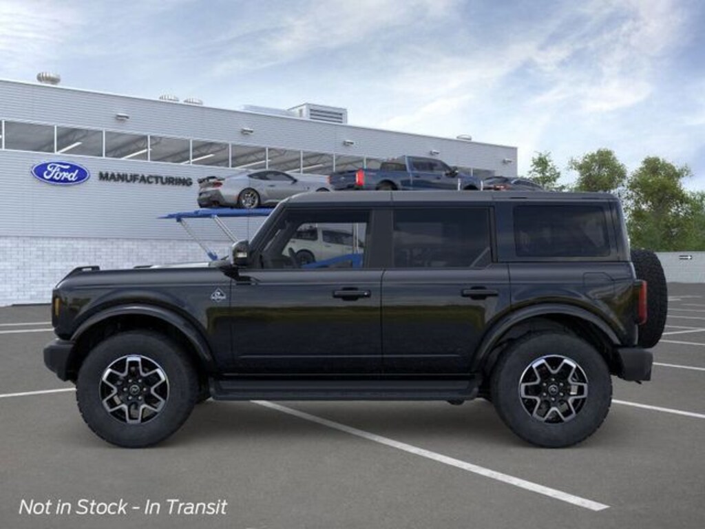 New 2025 Ford Bronco Outer Banks SUV