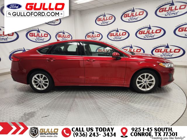 2020 Ford Fusion SE photo 3