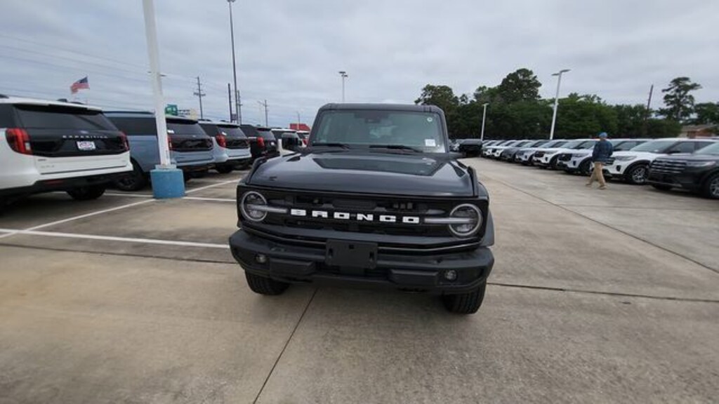 New 2026 Ford Bronco Outer Banks SUV