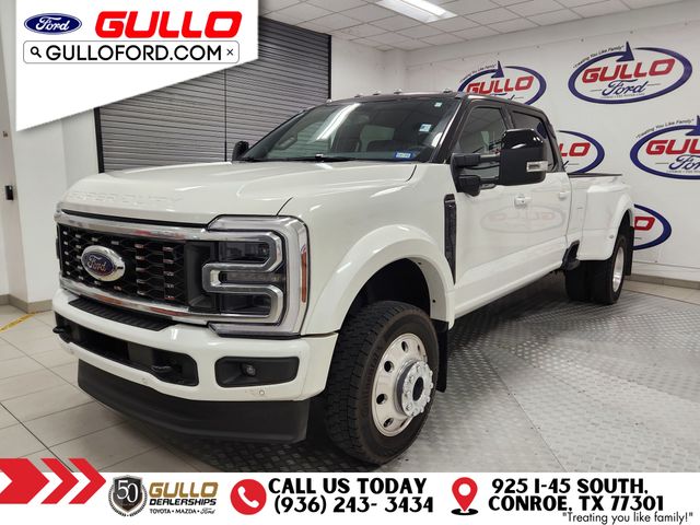 2025 Ford F-450 photo 3