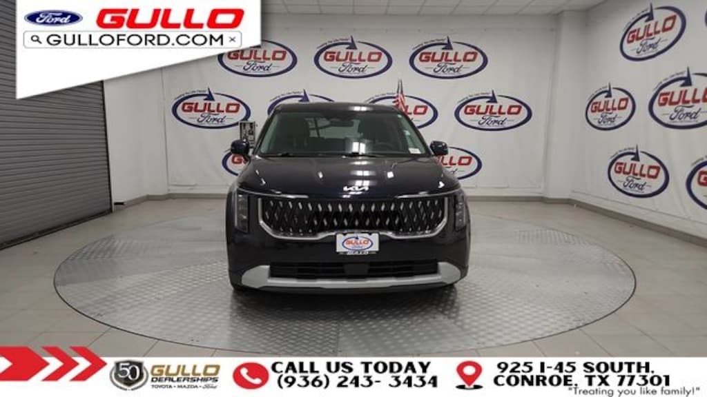 Used 2025 Kia Carnival LXS Minivan/Van