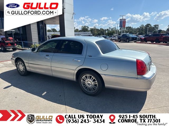 2007 Lincoln Town Car Signature Limited photo 3