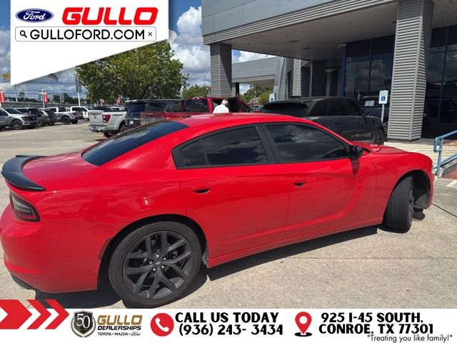 2021 Dodge Charger SXT photo 2